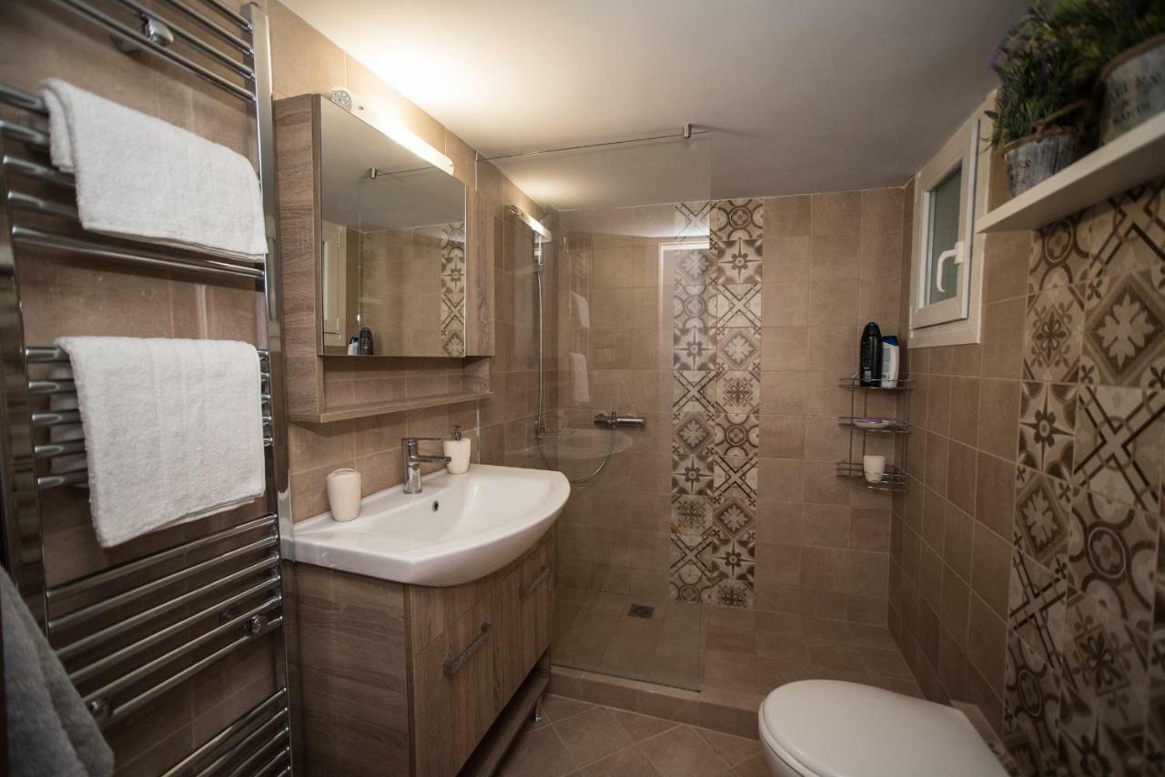 Real Central New Flat - 1' To Metro - Direct Acropolis,Pireus - Best Heating And Cooling System Aten Exteriör bild